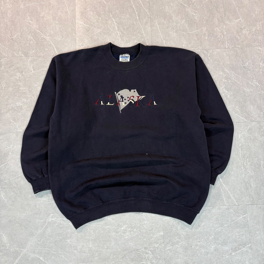 Gildan Ultra Cotton Alaska Embroidered Sweatshirt Navy Blue‎  Large Heavyweight